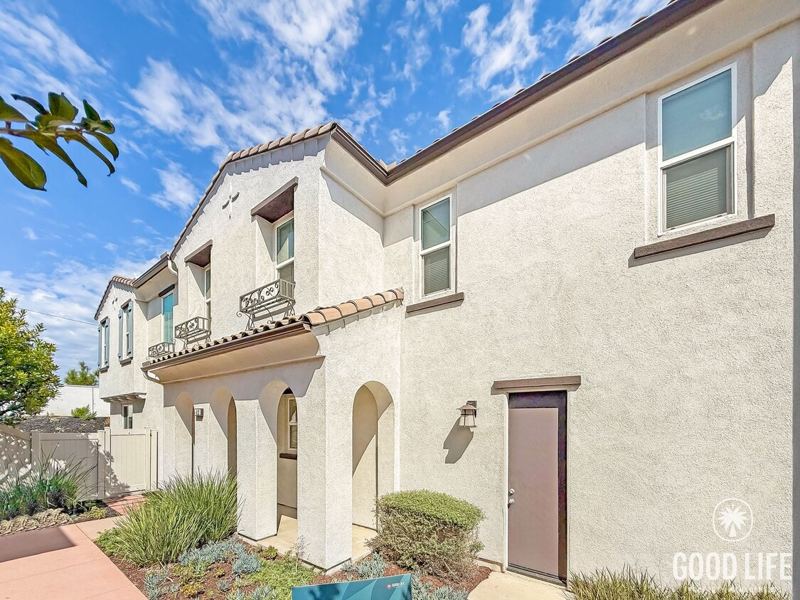 Primary Photo - Great 4B/4BA Home Available for Lease in O...