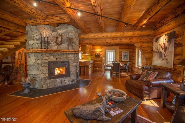 Foto del edificio - 173 Hawthorne Ln