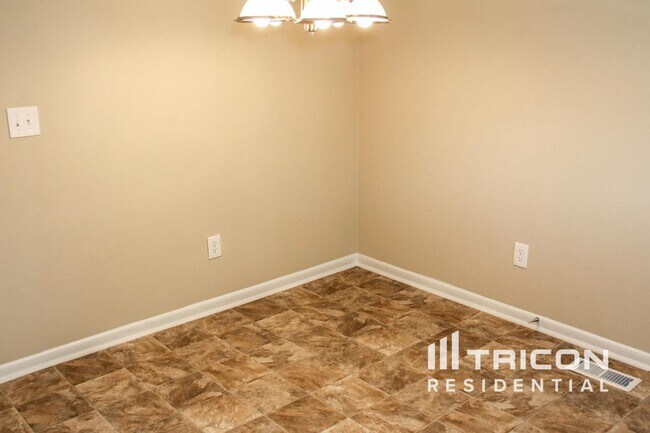 Foto del edificio - 4329 Cedar Ridge Trail