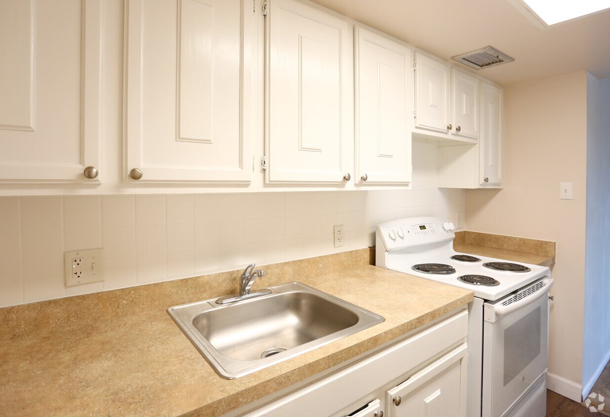 Regency Park Apartments Philadelphia, PA