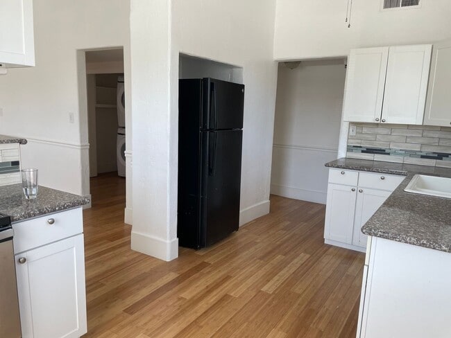 Building Photo - 4 Bedroom Single Family Home in Fresno