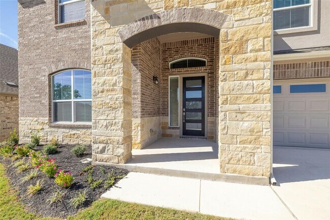 Building Photo - 113 Shadow Oak Cv
