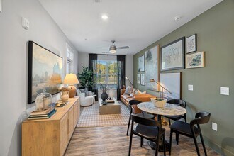 Building Photo - Hawthorne at Traditions