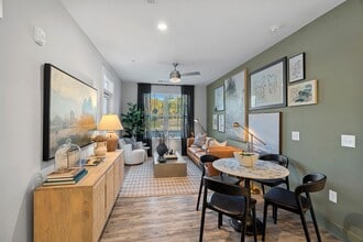 Building Photo - Hawthorne at Traditions