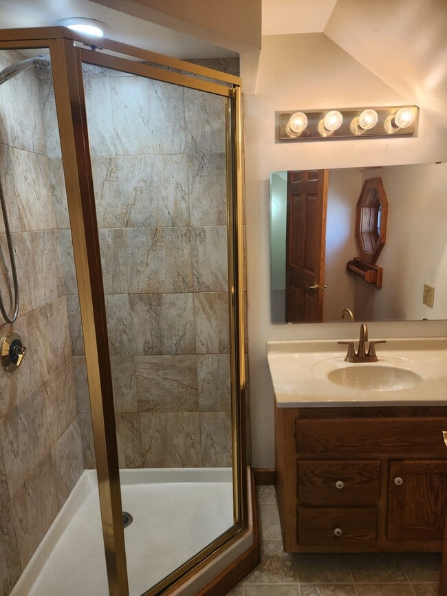 Foto del edificio - 326 S 13th St