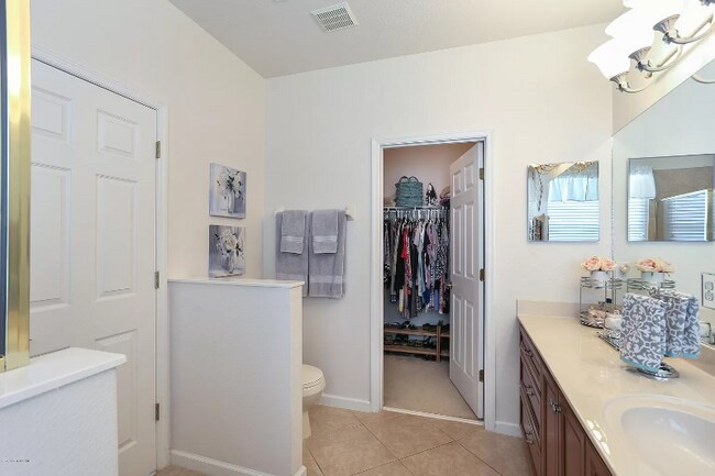 Building Photo - 4353 Collinwood Dr