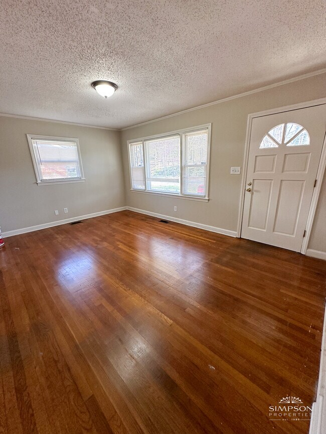 Building Photo - 3908 Bristol Dr
