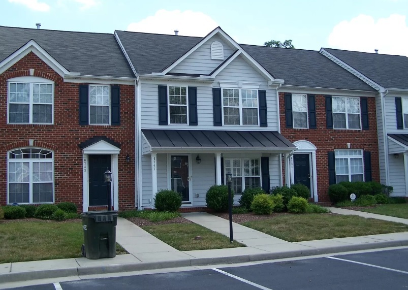 Primary Photo - 6747 S Grand Brook Cir