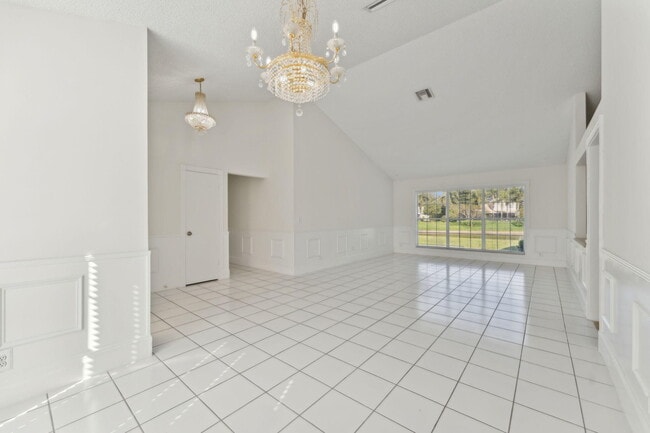 Building Photo - 3855 Sabal Lakes Rd