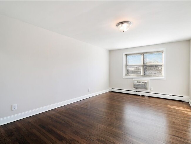 Foto del edificio - Whitehouse Apartments