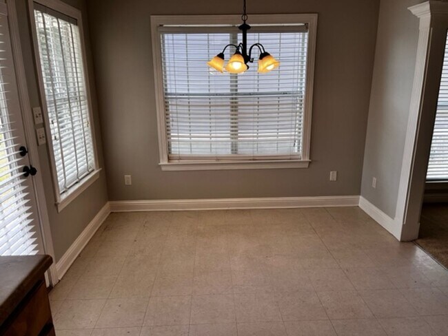 Building Photo - Beautiful 3Bedroom/2Bath Home for Rent!!
