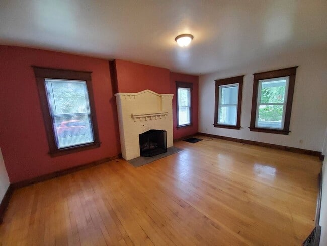 Foto del edificio - 1102 Chicago St