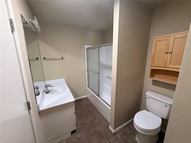 Building Photo - 2462 E Kantz Ln