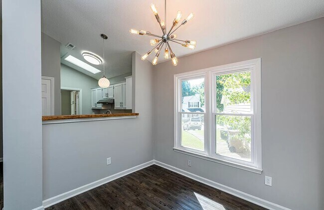 Building Photo - 307 Wax Myrtle Ct