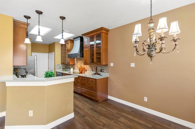 Building Photo - 25206 Finchgrove Ln