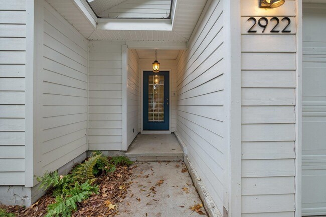 Building Photo - 2922 Bay Shore Dr