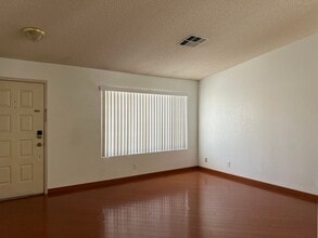 Building Photo - 1402 Lasso Ct