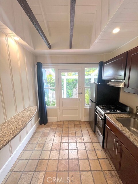 Foto del edificio - 212 N Coast Hwy