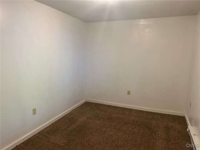 Foto del edificio - 7391 Owasco Rd