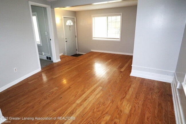 Building Photo - 3 br, 1 bath House - 1318 Massachusetts Ave