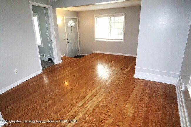 Foto del edificio - 3 br, 1 bath House - 1318 Massachusetts Ave