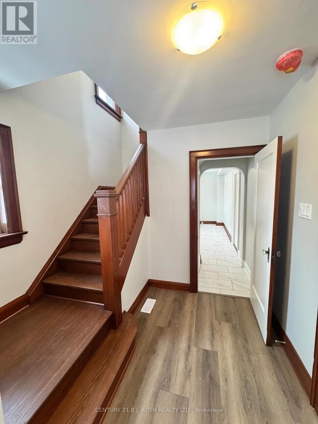 Building Photo - 48 Drury Ln