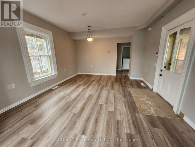 Photo du bâtiment - 5958 16th Ave