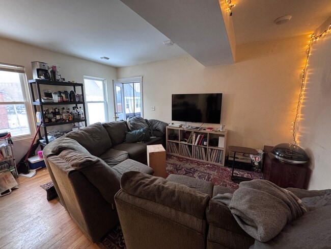 Foto del edificio - 21-23 Weitz St. Unit 2