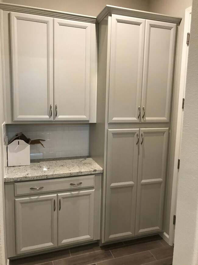 Foto del edificio - Stunning Like-New Rocklin One Story Home