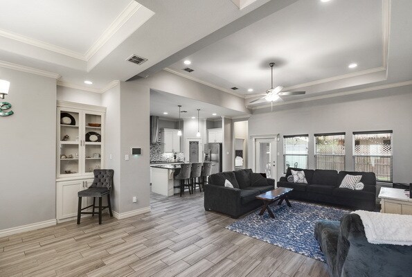 Foto del edificio - 16101 Broomsedge St