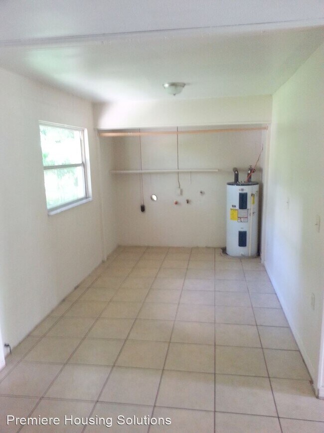 Building Photo - 4 br, 2 bath House - 613 Gilmore Ave.