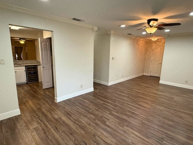 Foto del edificio - Move-In Special. Half off the first full month's rent with a 12-month lease.