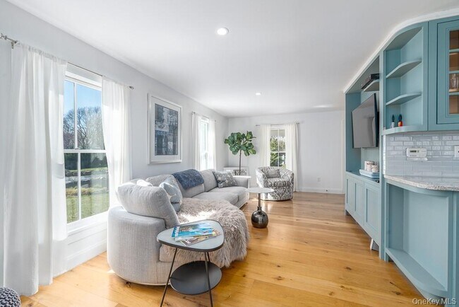 Building Photo - 19000 Main Rd