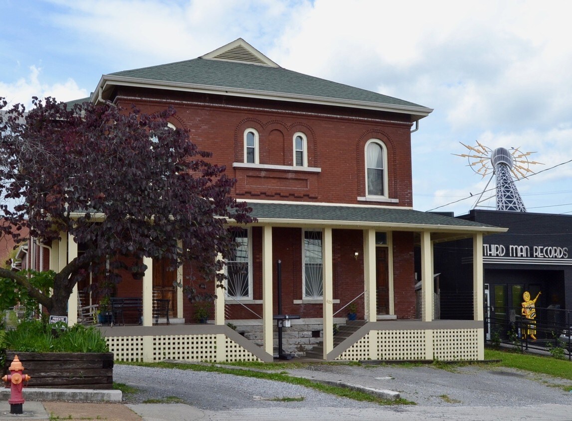 Primary Photo - 625 7th Ave S