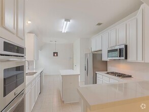 Building Photo - 51 N Regan Mead Cir