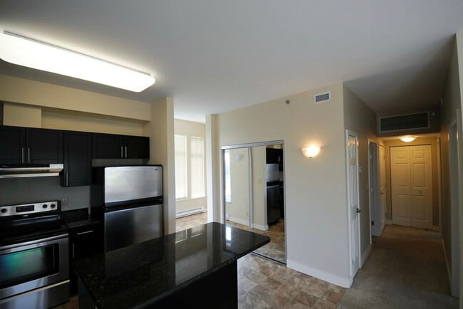Building Photo - Grandmont Apartments