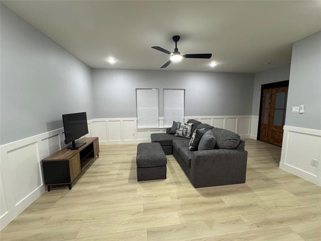 Foto del edificio - 401 E Walnut St