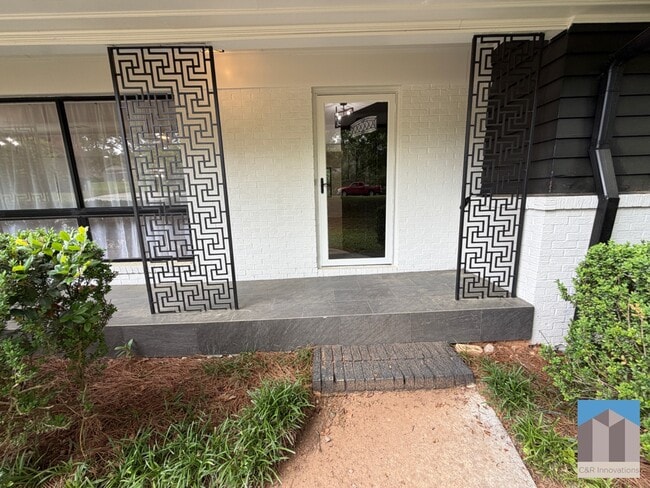 Foto del edificio - 2636 Whiteleigh Ct NE