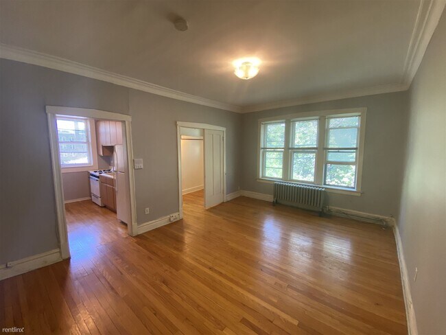 Foto del edificio - Studio, 1 bath  - 3932 N Keeler Ave Apt 2B