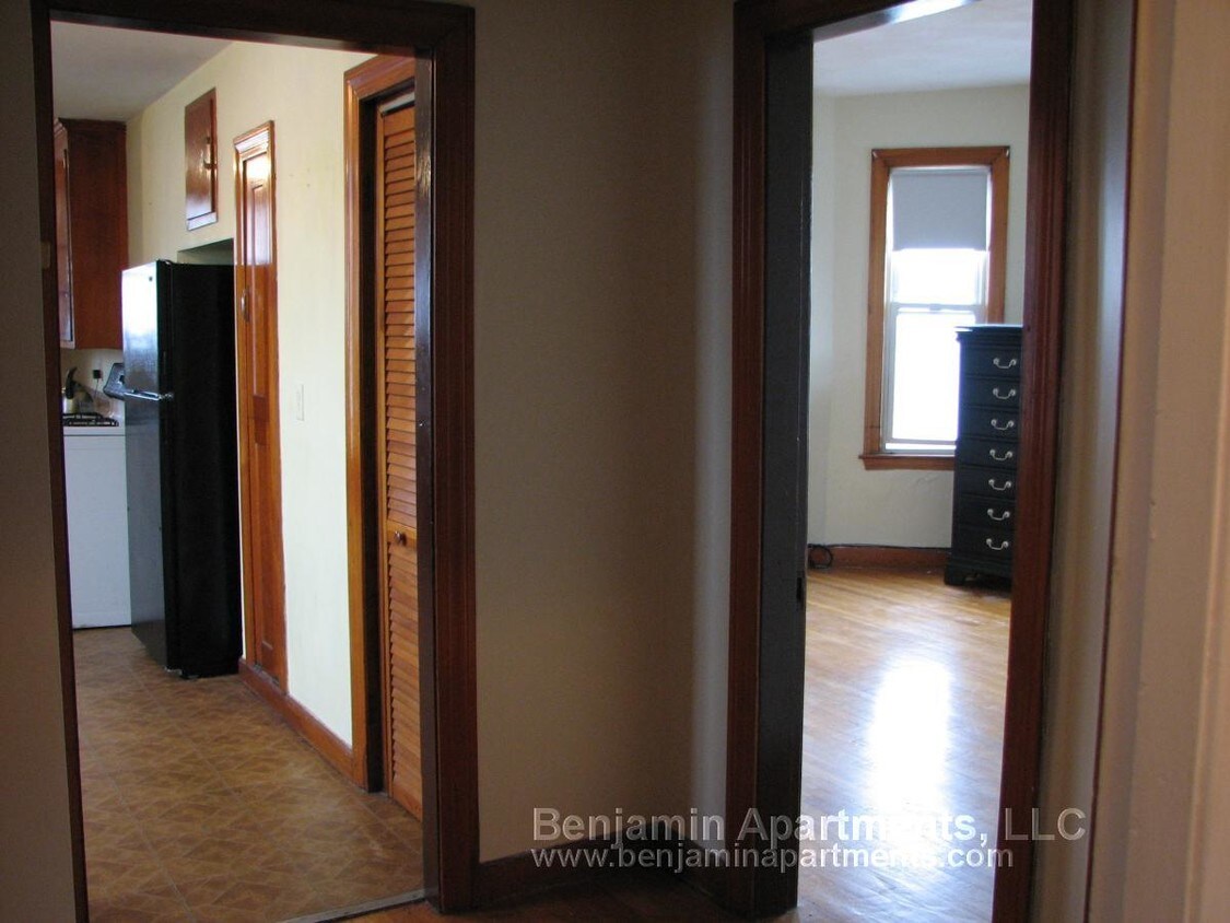 Primary Photo - 120 Crest Ave