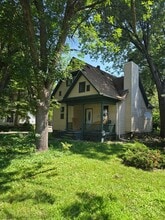 Building Photo - 210 N State St
