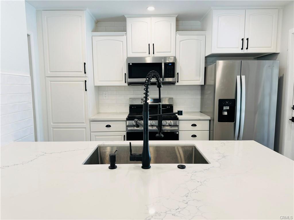 Foto principal - 7320 McLaren Ave