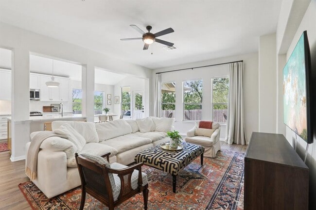 Foto del edificio - 7117 Cromarty Ln