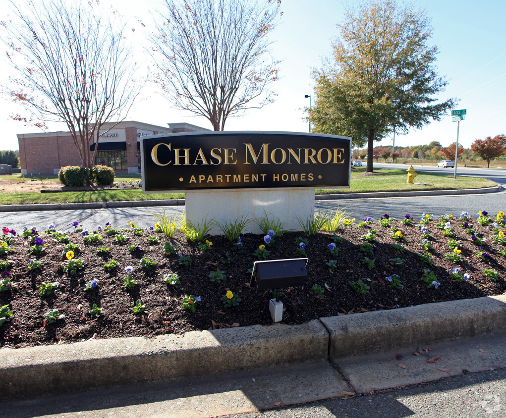 Foto principal - Chase on Monroe Apartments