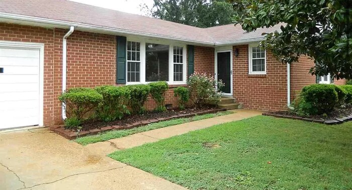Primary Photo - 412 Pearson Dr SW