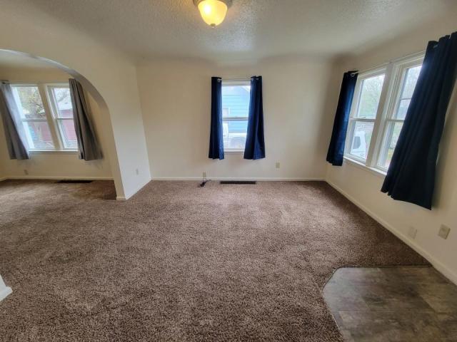 Building Photo - 3 bedroom in Billings MT 59102