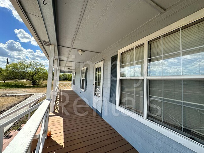 Building Photo - 479 Mills Way