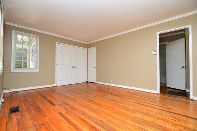 Foto del edificio - 1607 Beauford Pl