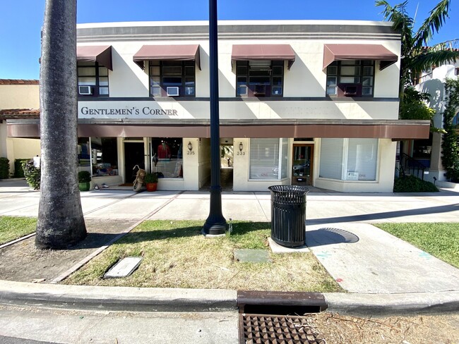 Building Photo - 233 Royal Poinciana Way