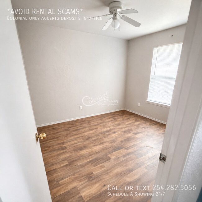 Foto del edificio - 5705 Greengate Dr